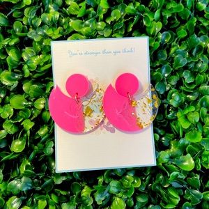 Retro earrings in pink & clear!